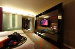 Package (1) Bed & Breakfsat in Hotels in Resort World Sentosa with Uss Ticket & many more...